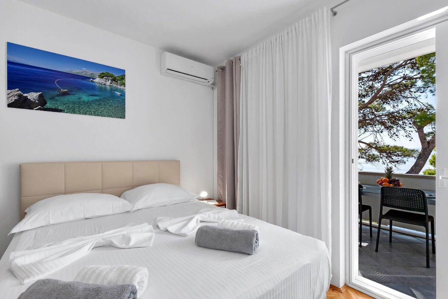 Apartments Anka Brela Bagian luar foto
