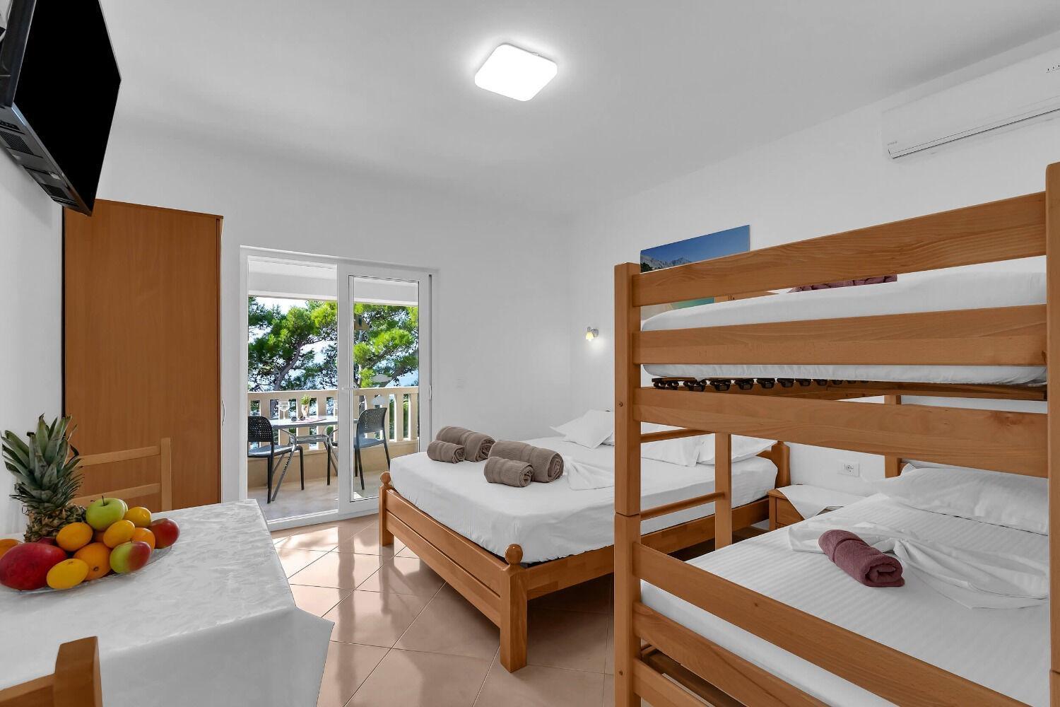 Apartments Anka Brela Bagian luar foto