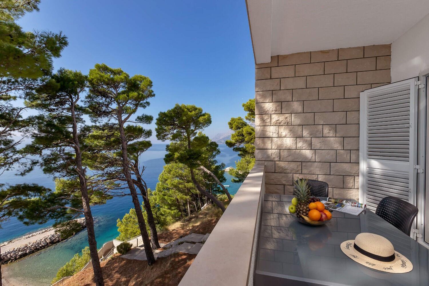 Apartments Anka Brela Bagian luar foto